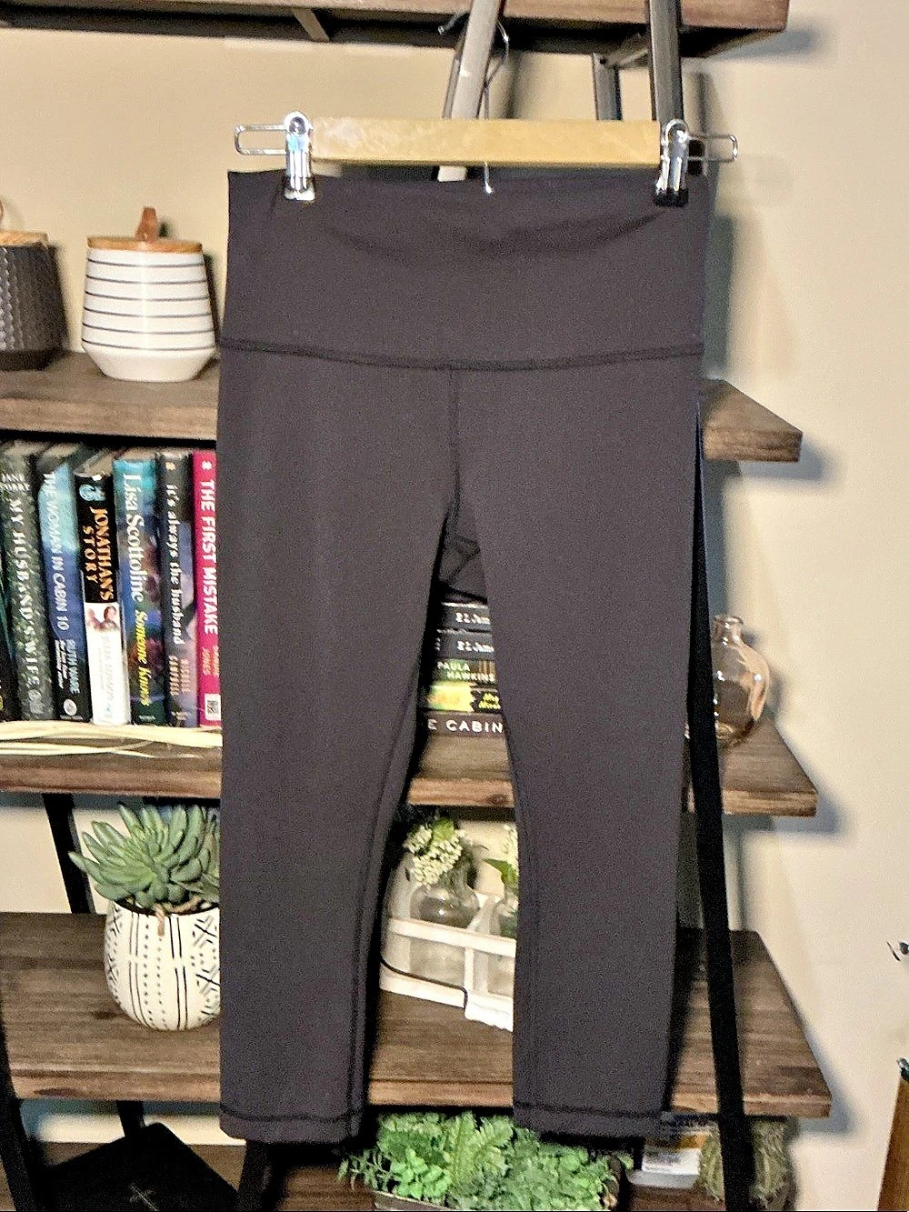 lululemon Wunder Train High-Rise Crop 21” Leggings Black Size 8